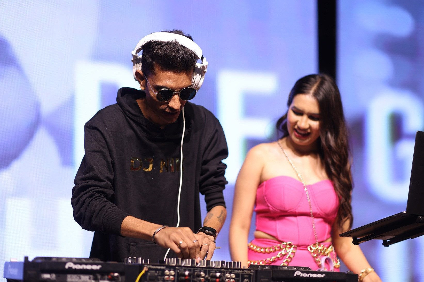 VDJ NIK live event